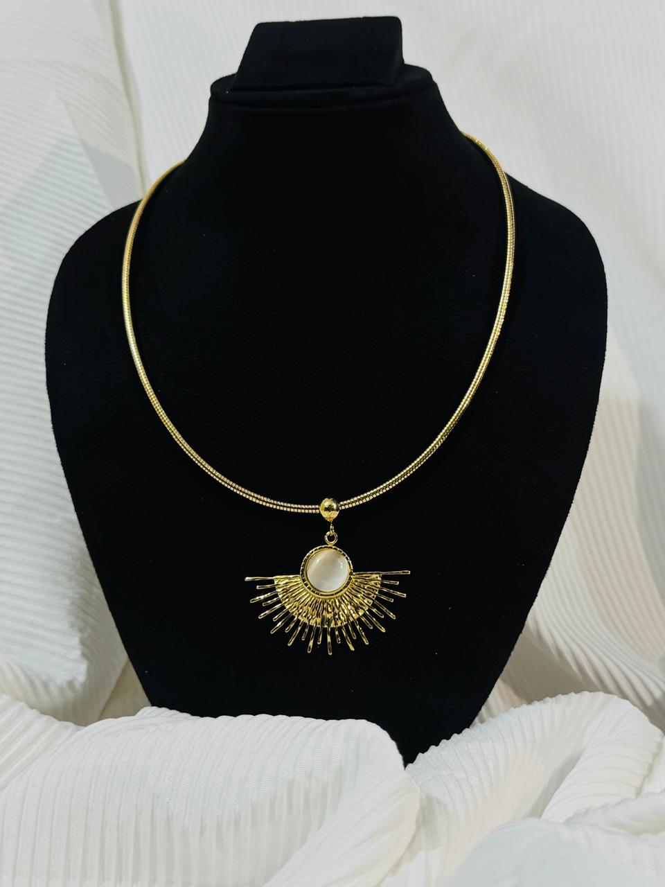 Sun-Themed Necklace With a Pendant