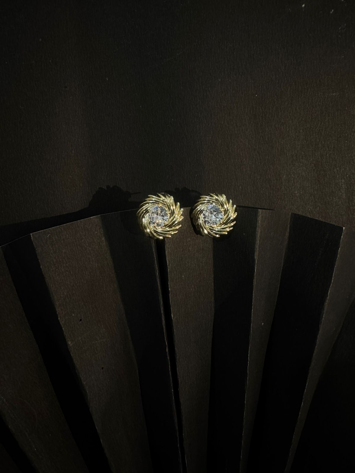 Swirled stud earrings